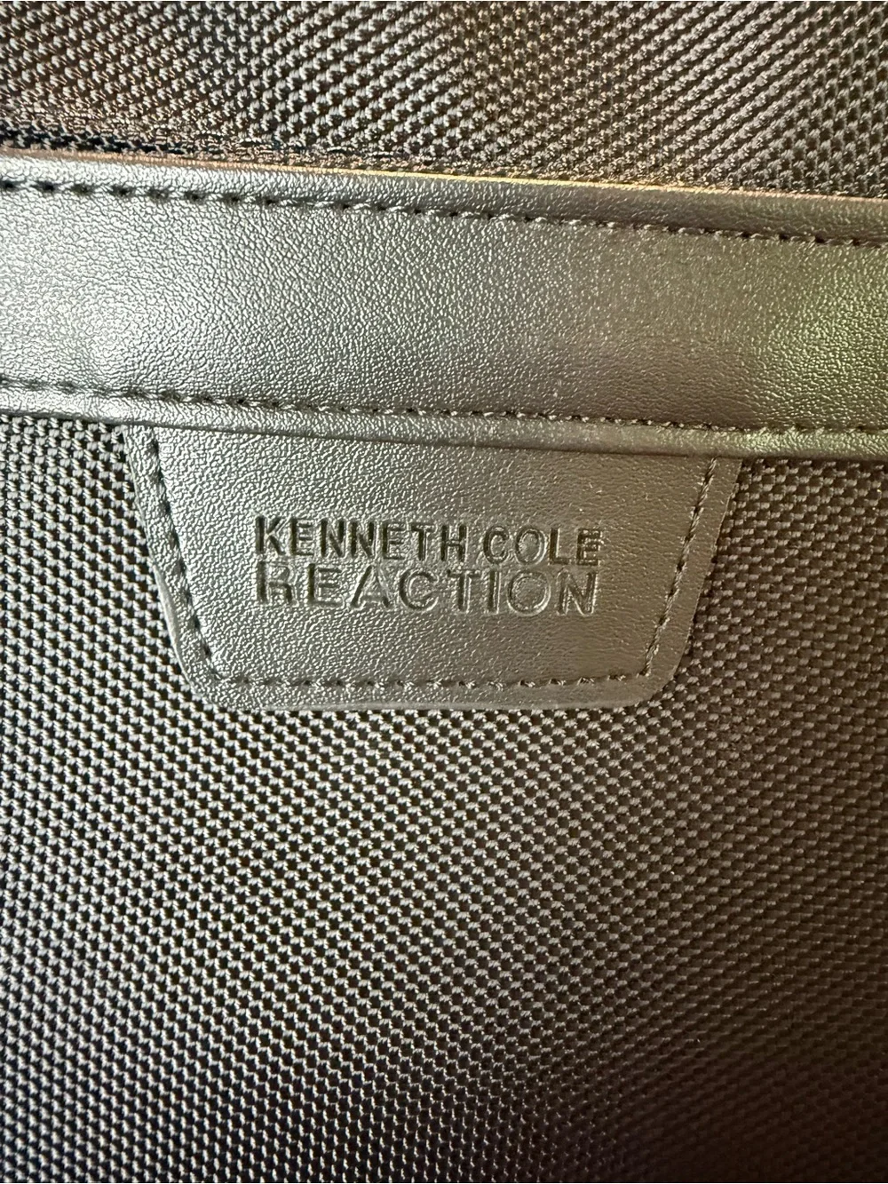 Kenneth Cole Reaction Black Men's Briefcase with Shoulder Strap